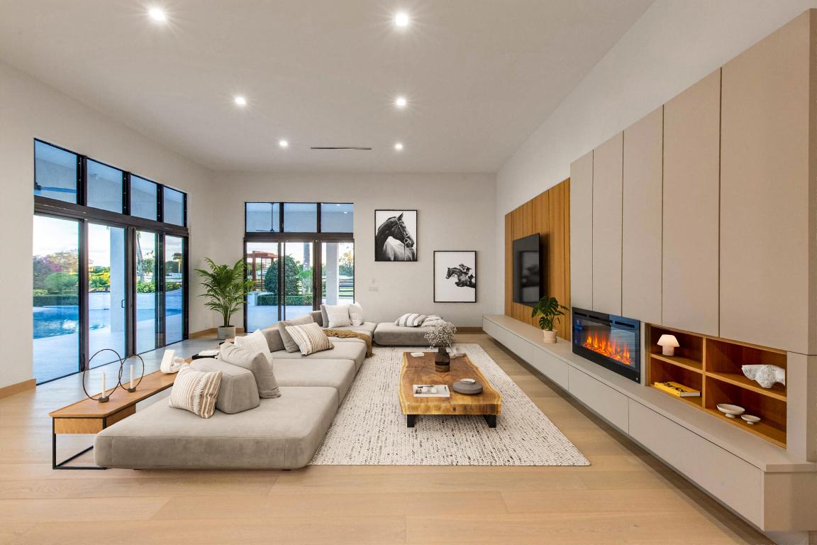 PALM BEACH POINT - Residential