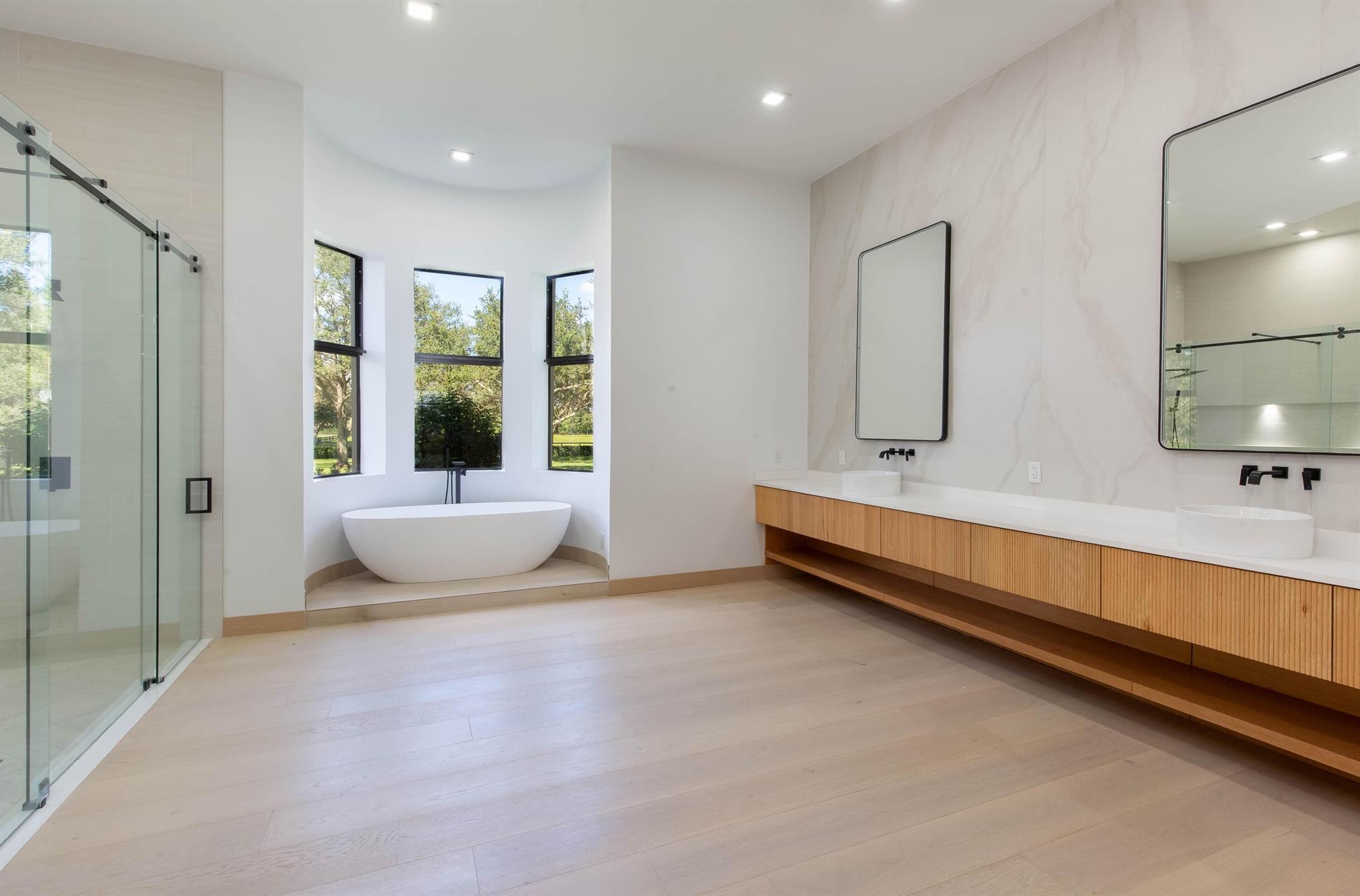 PALM BEACH POINT - Residential