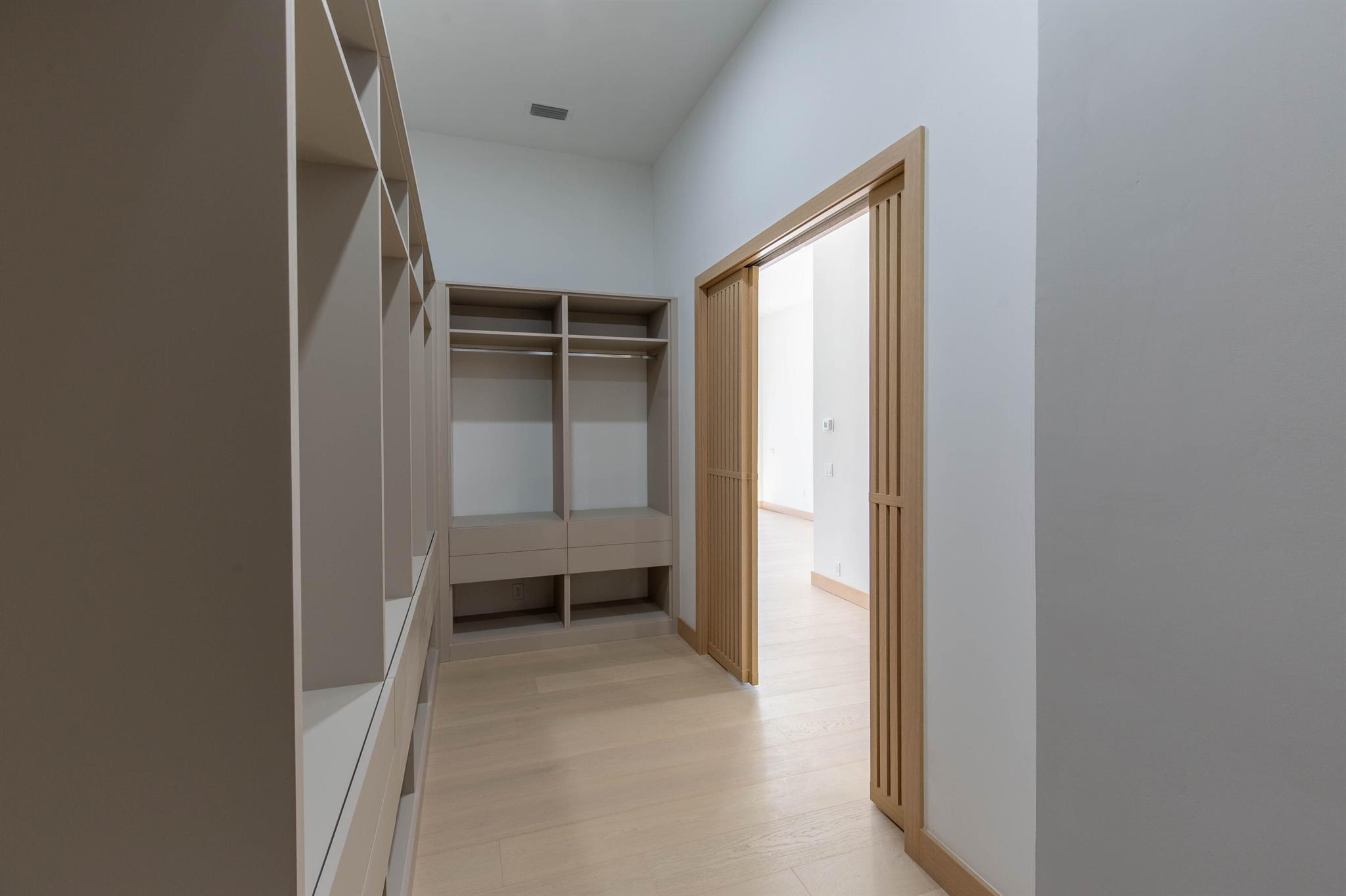 PALM BEACH POINT - Residential