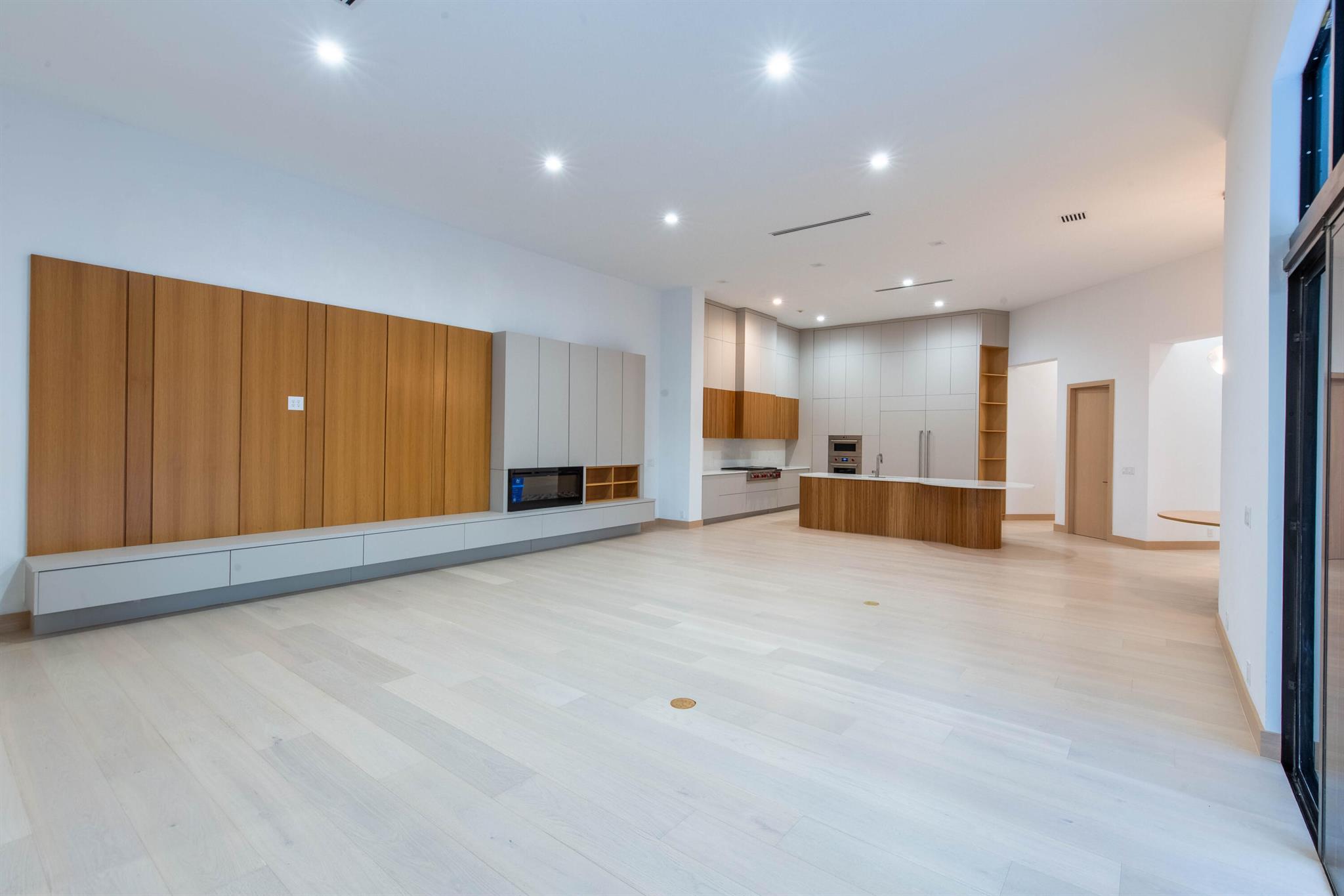 PALM BEACH POINT - Residential