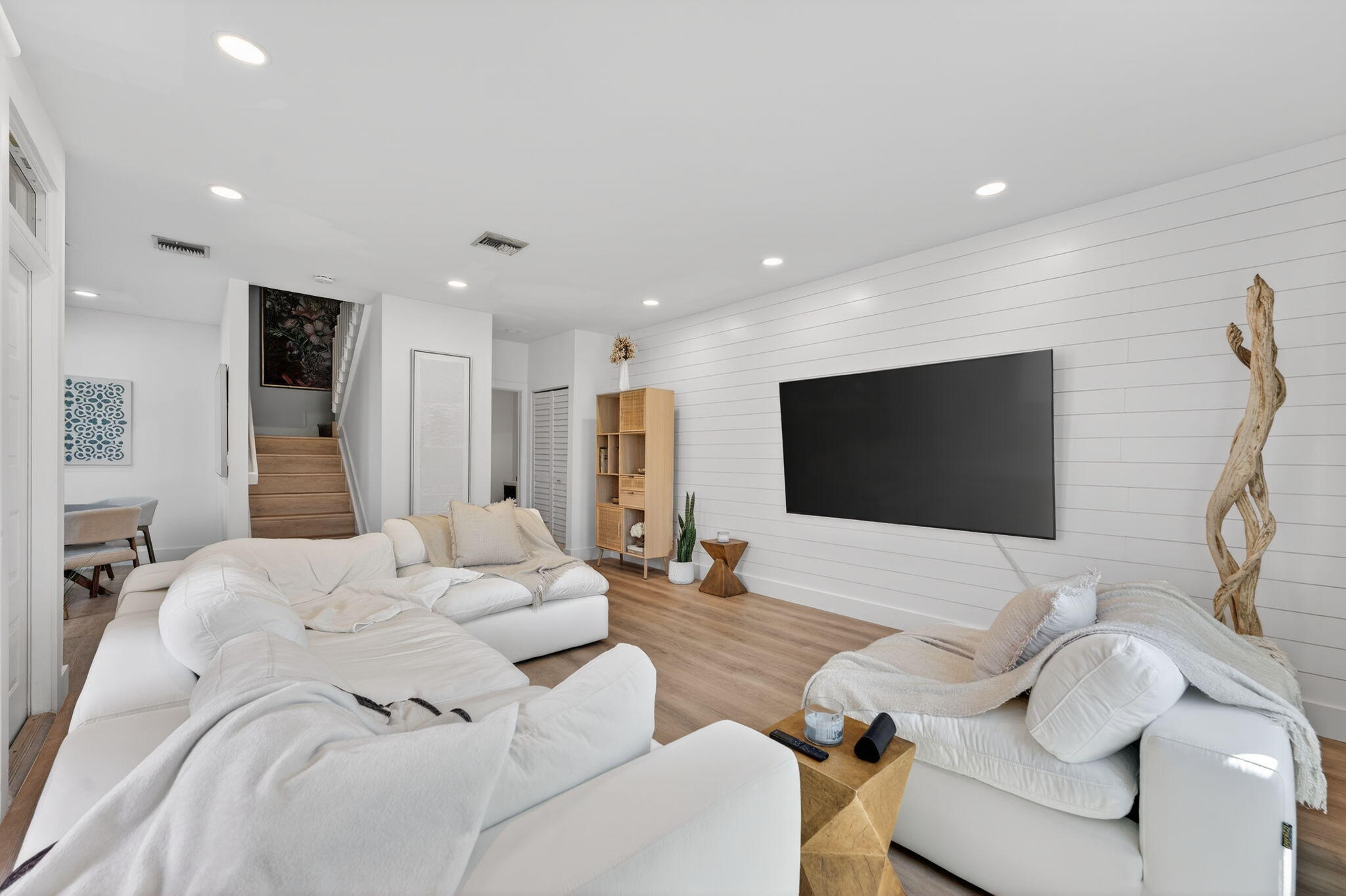 CORAL SPRINGS COUNTRY CLUB - Residential