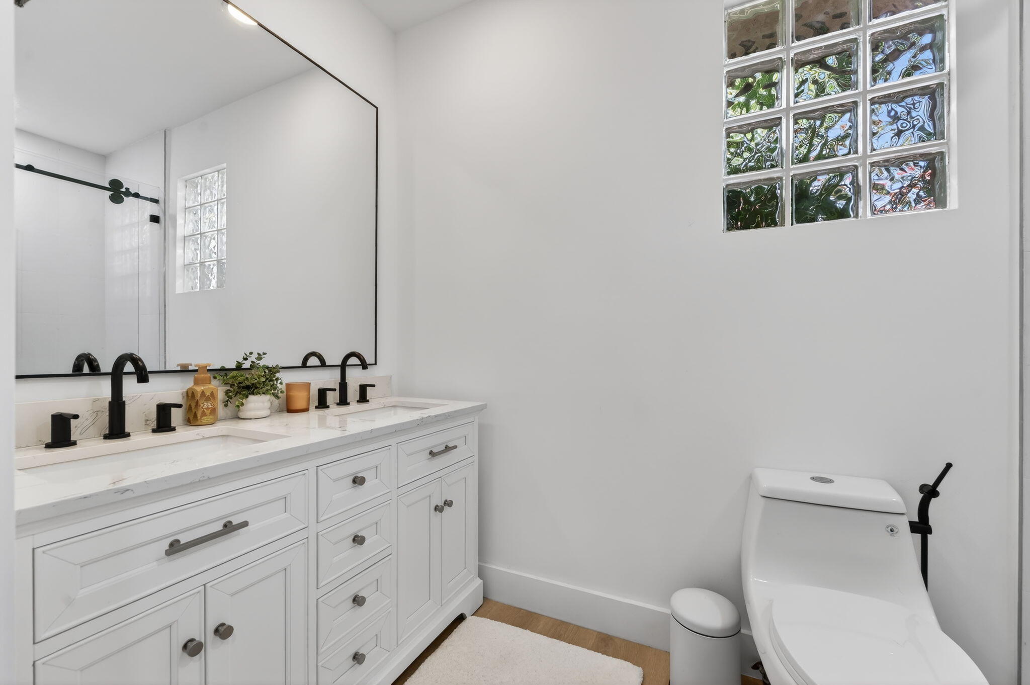 CORAL SPRINGS COUNTRY CLUB - Residential