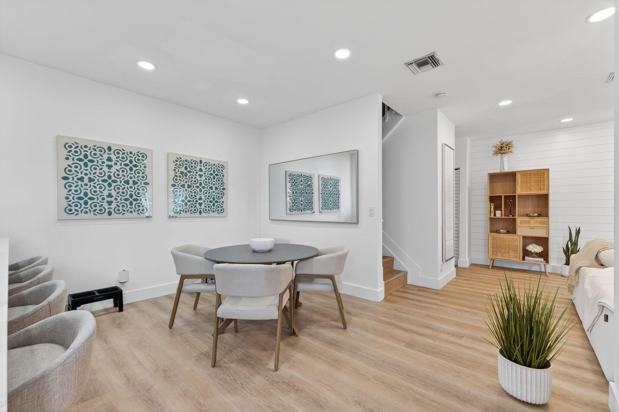 CORAL SPRINGS COUNTRY CLUB - Residential