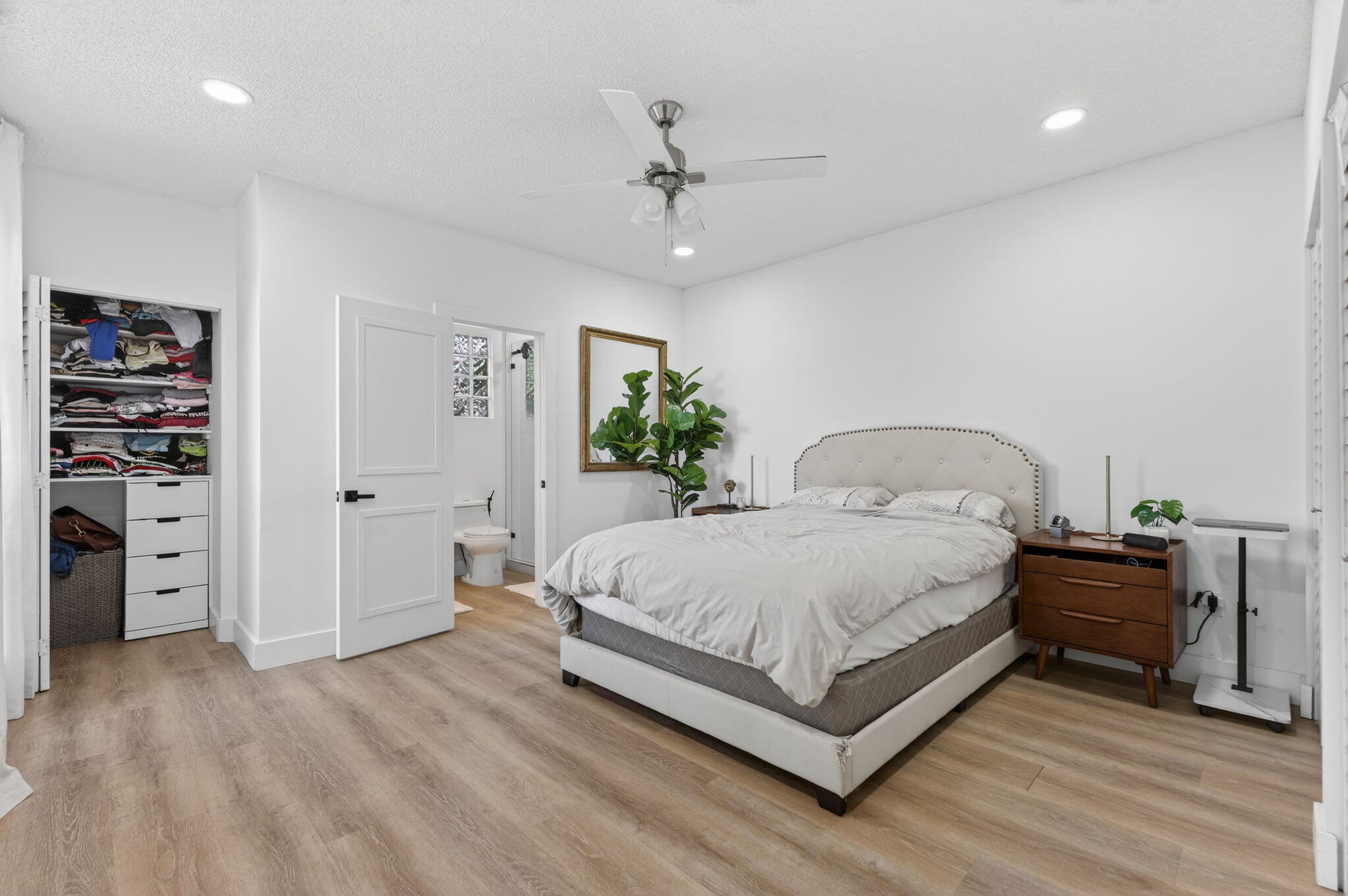 CORAL SPRINGS COUNTRY CLUB - Residential