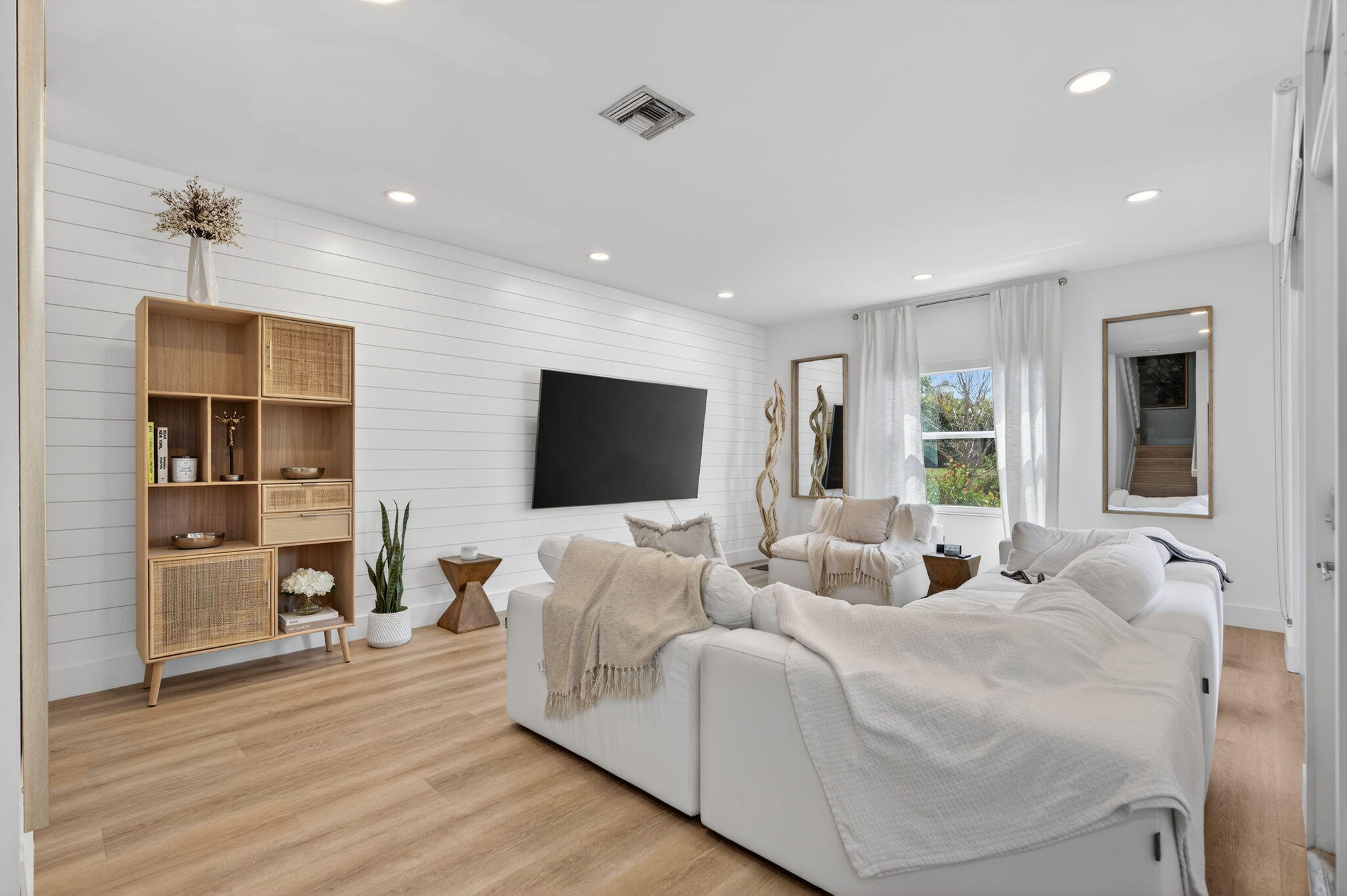 CORAL SPRINGS COUNTRY CLUB - Residential