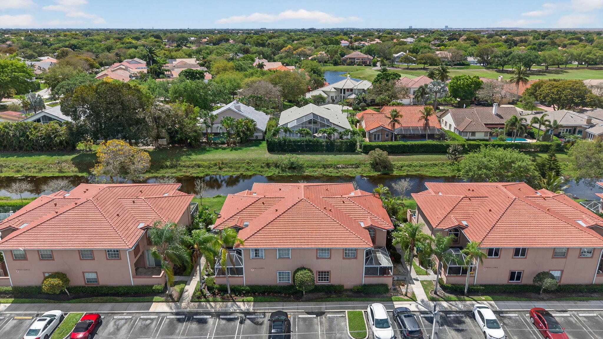 CORAL SPRINGS COUNTRY CLUB - Residential