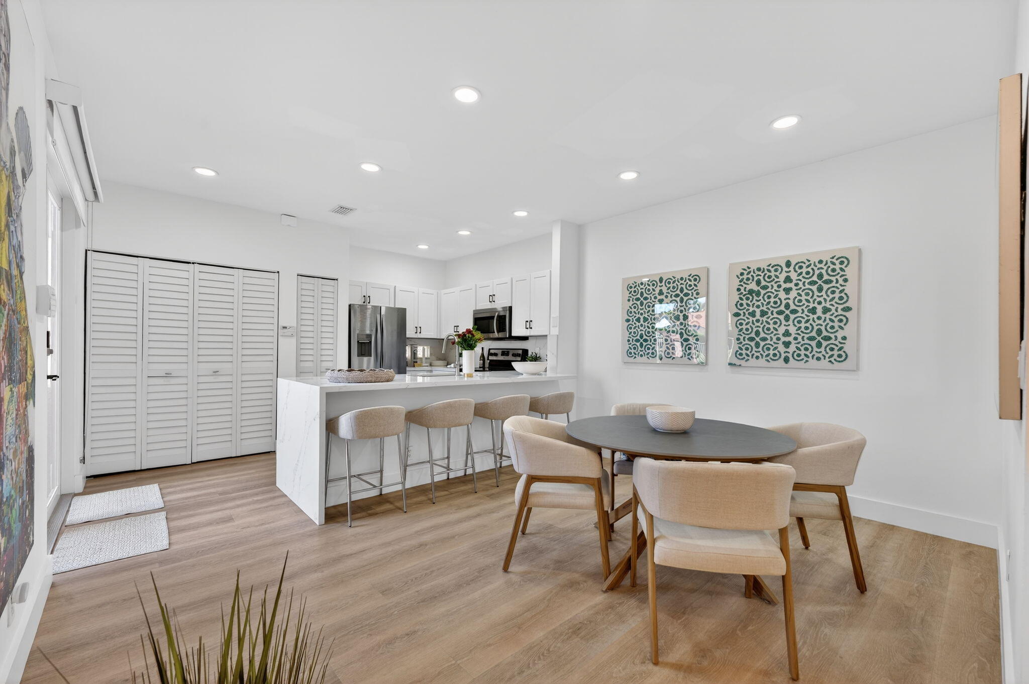 CORAL SPRINGS COUNTRY CLUB - Residential