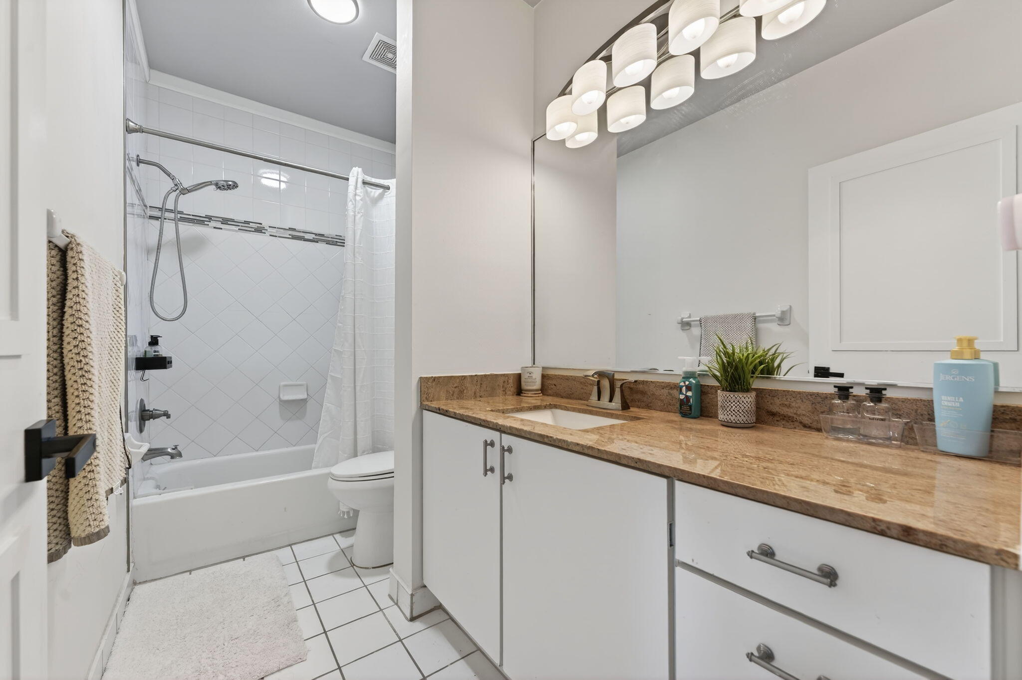 CORAL SPRINGS COUNTRY CLUB - Residential