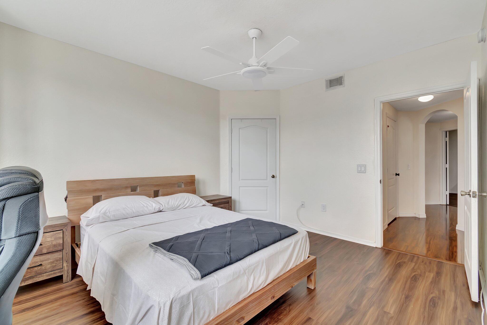 RESIDENCES OF BELMONT AT - Residential Lease