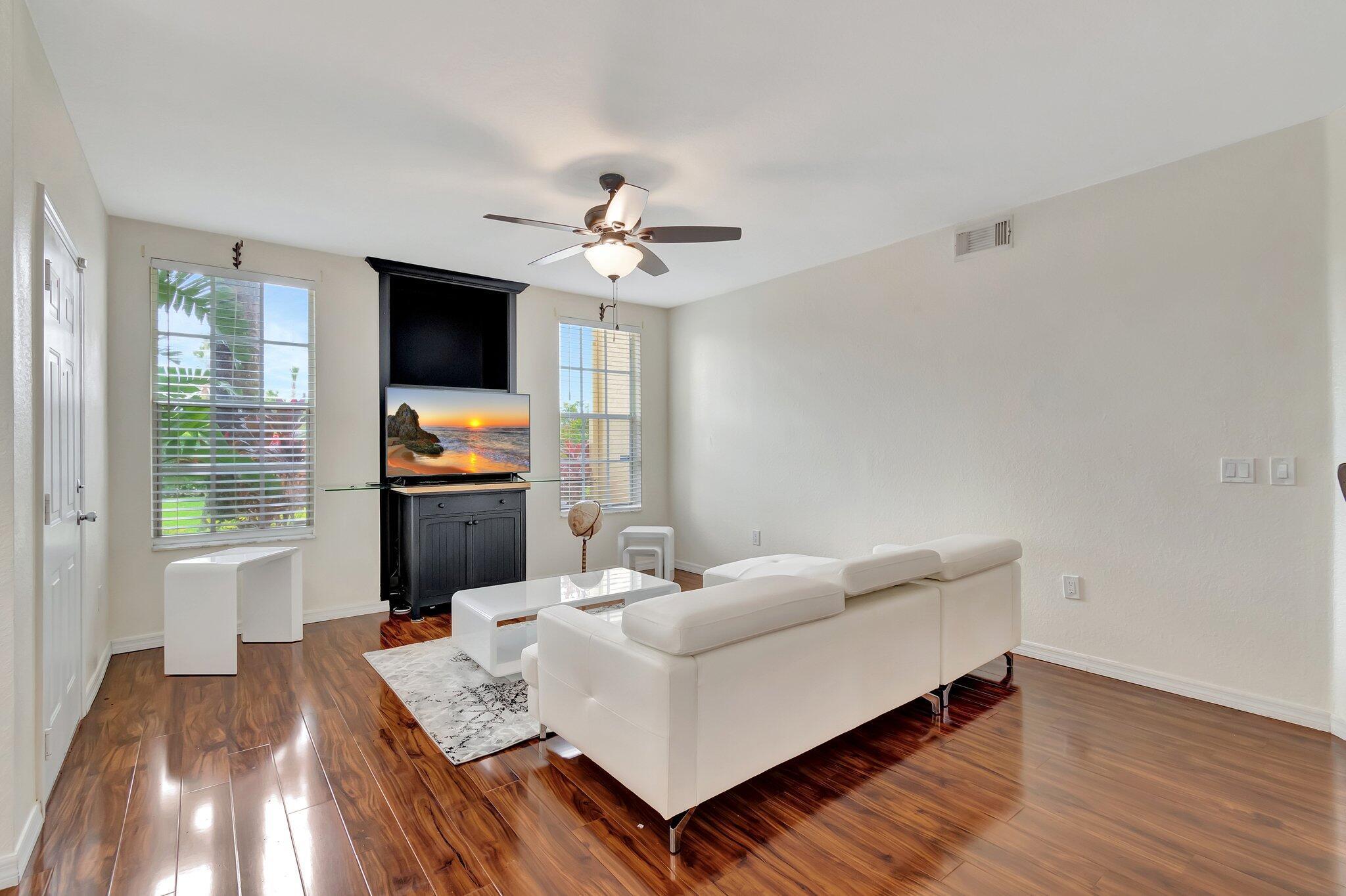 RESIDENCES OF BELMONT AT - Residential Lease