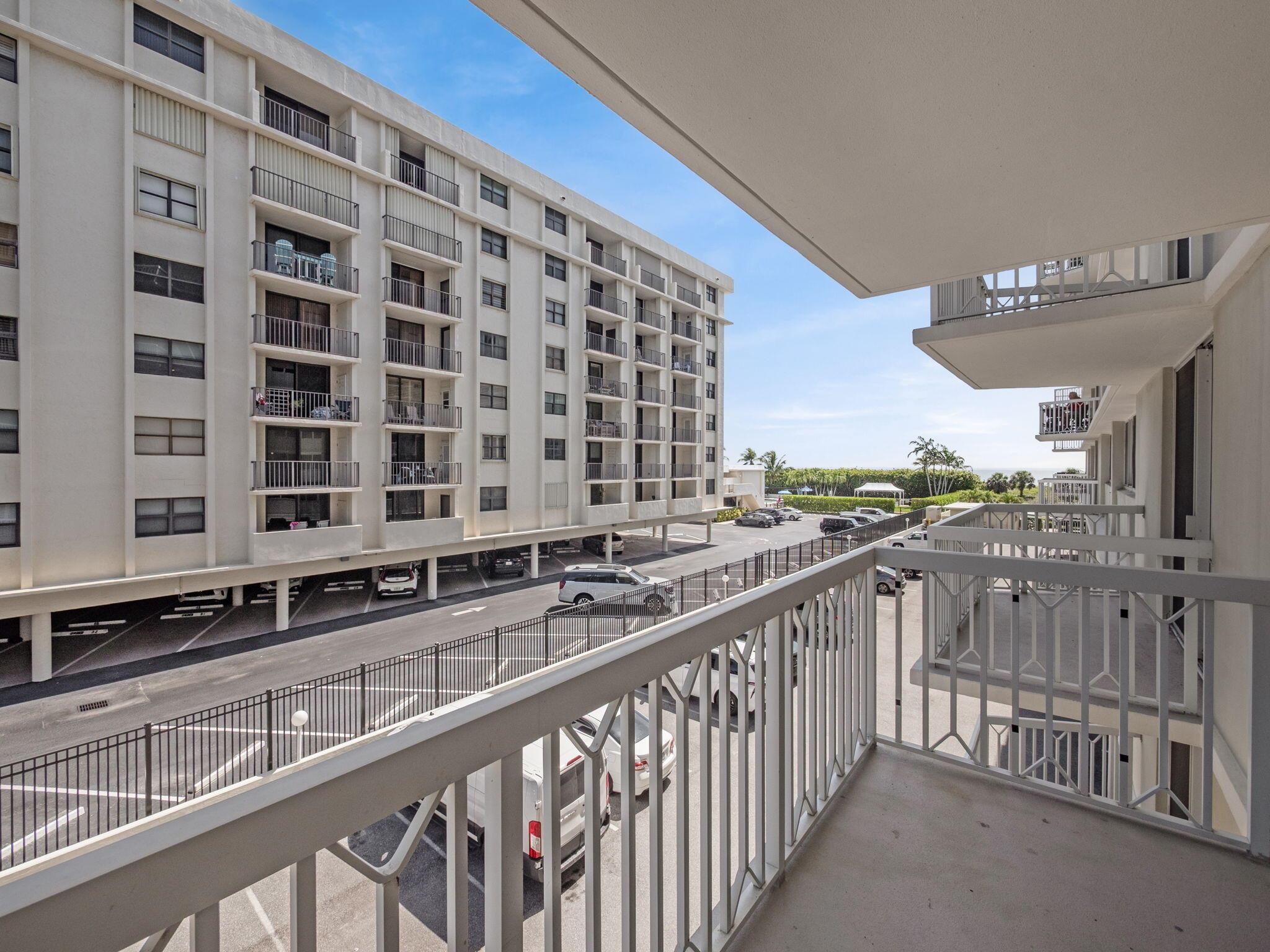 MAYAN TOWERS CONDO I - Residential Lease