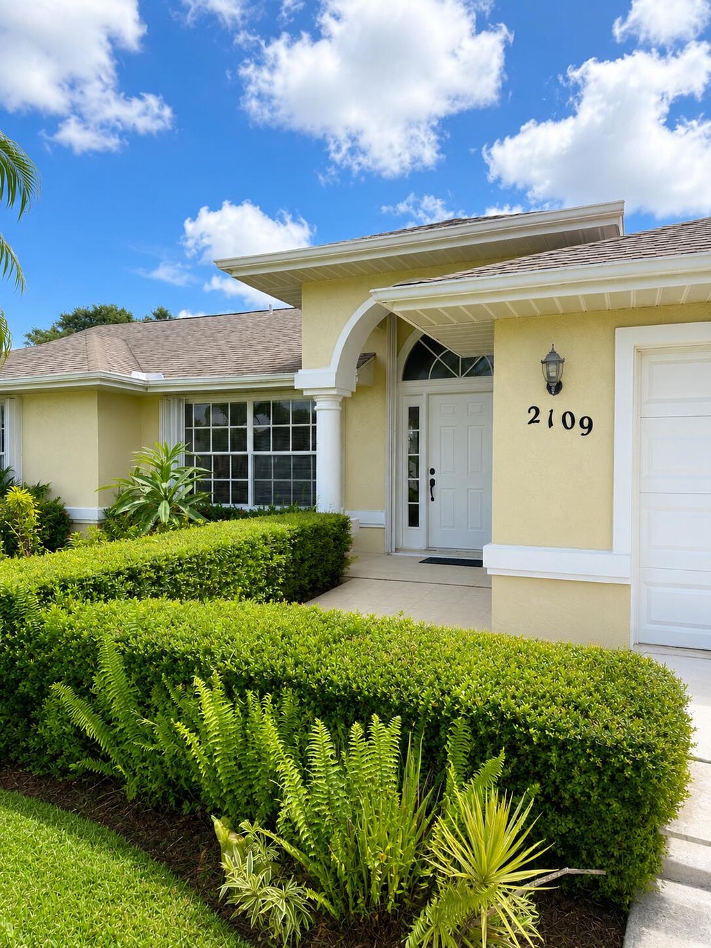 Photo of 2109 SE Genoa Street, Port Saint Lucie, FL 34952 (MLS # B26071070)