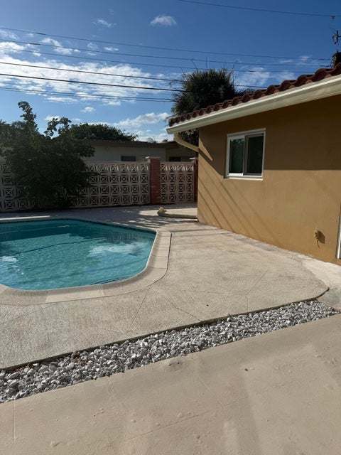 Tiny photo for 5109 NE 17th Terrace, Fort Lauderdale, FL 33334 (MLS # B26088478)