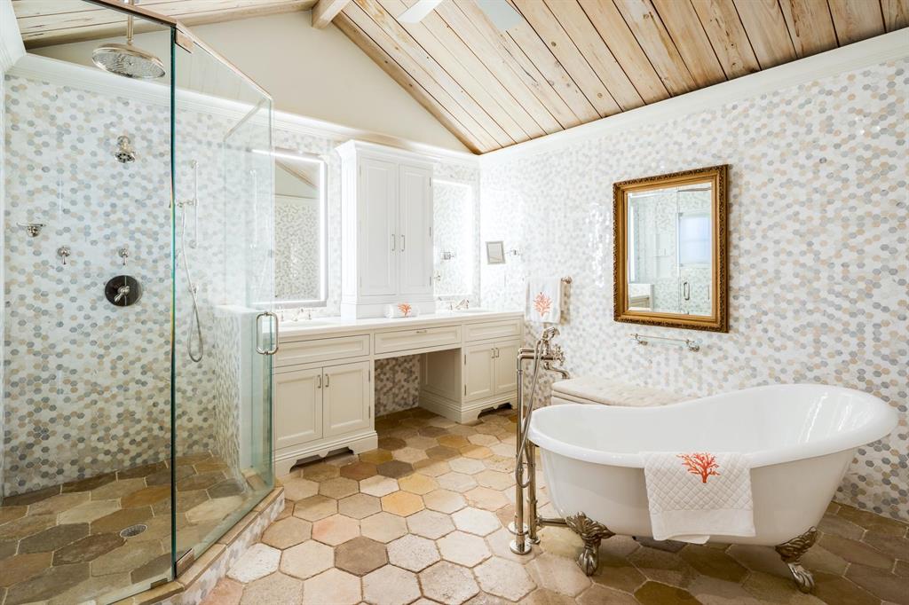 E OF OCEAN BLVD - Residential