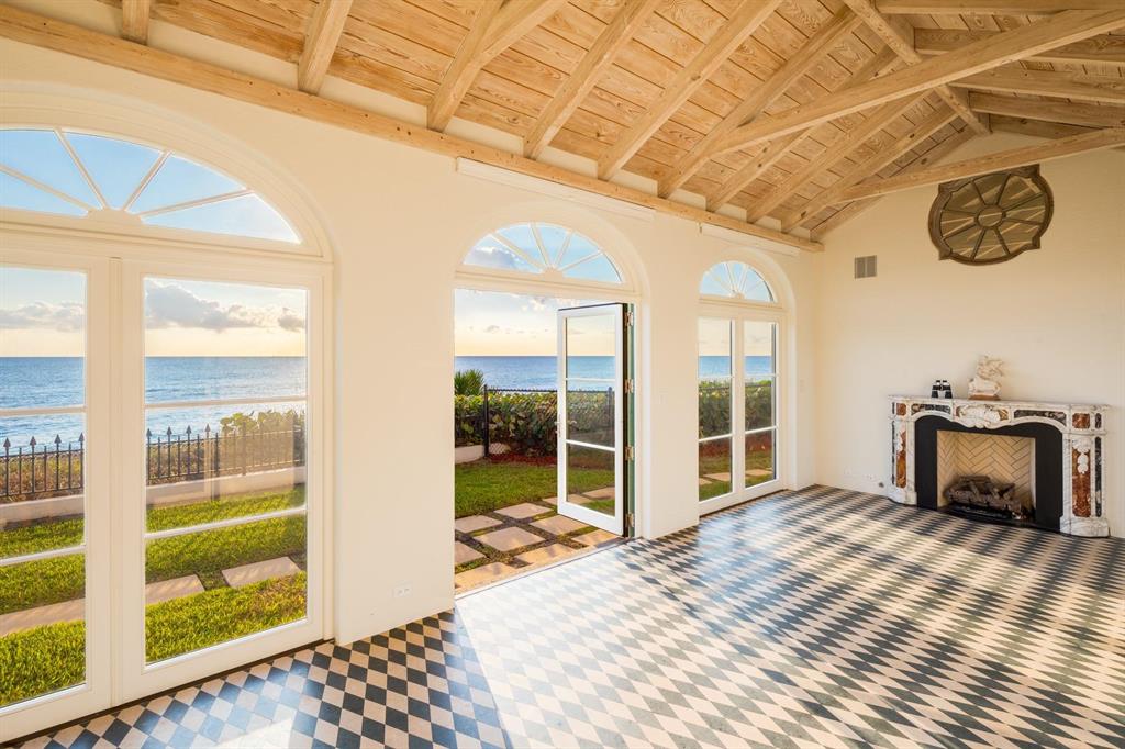 E OF OCEAN BLVD - Residential