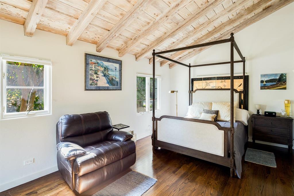 E OF OCEAN BLVD - Residential