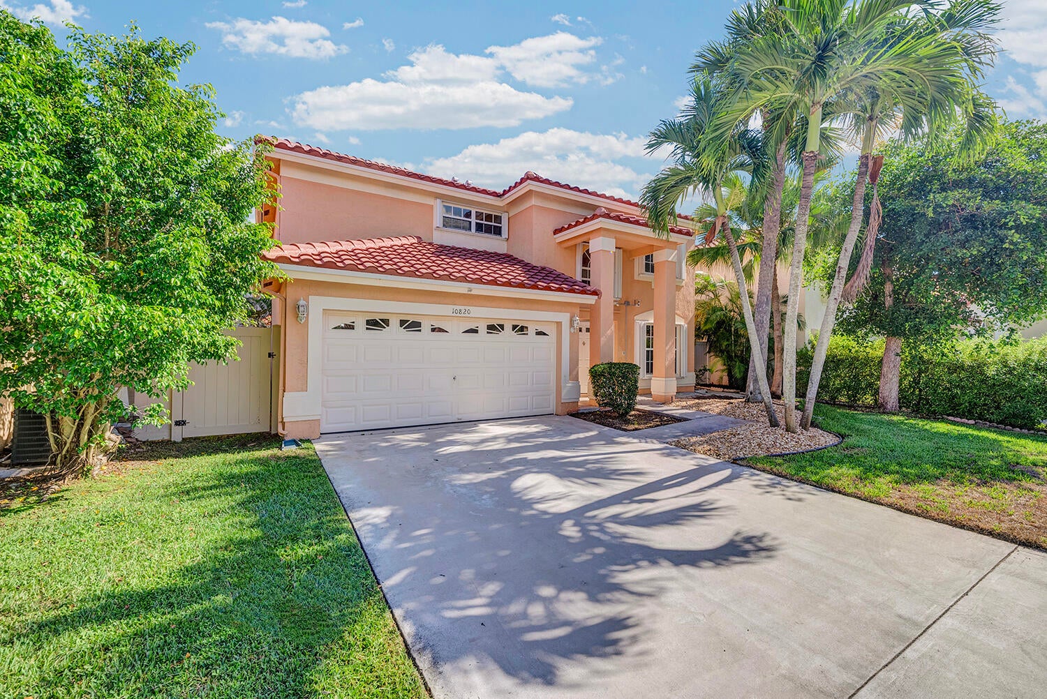 10820 BUTTONWOOD LAKE Drive