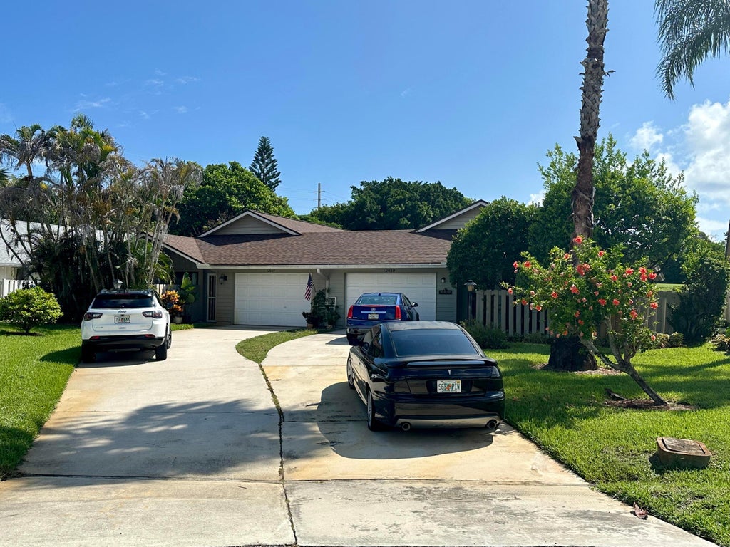 Photo of 12619 SE CASCADES Court, Hobe Sound, FL 33455 (MLS # B26056274)