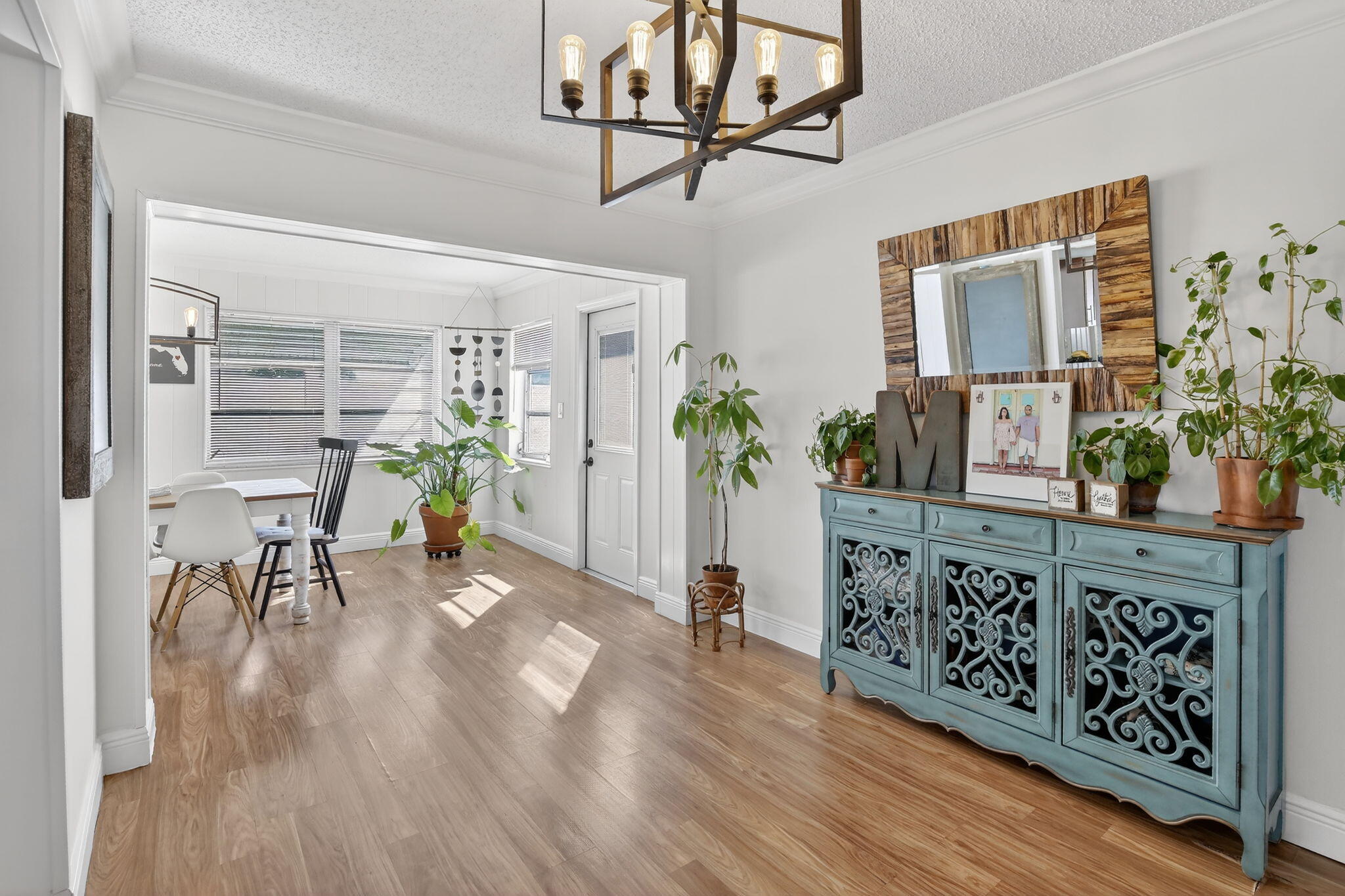 5710 NW 70th Terrace