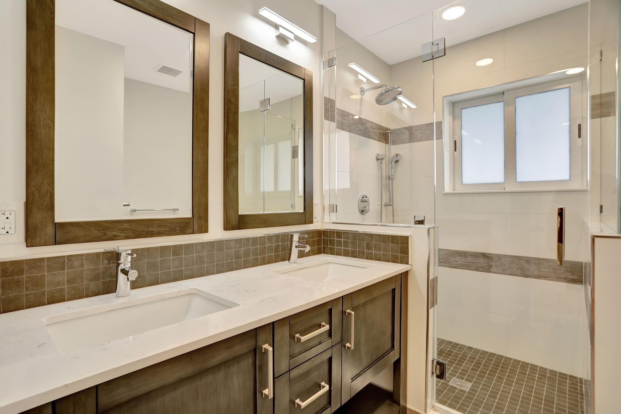 Lighthouse Point First Se - Residential