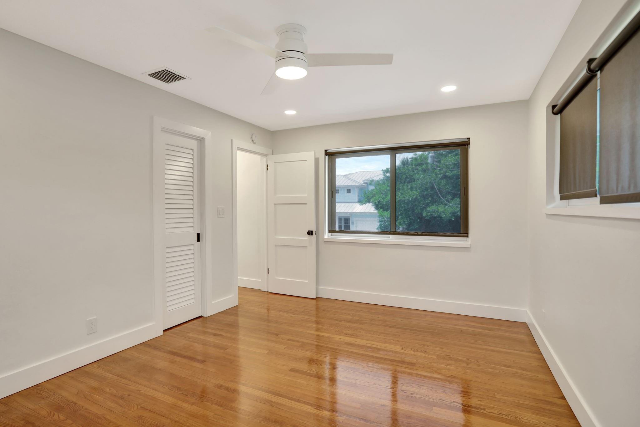 Lighthouse Point First Se - Residential