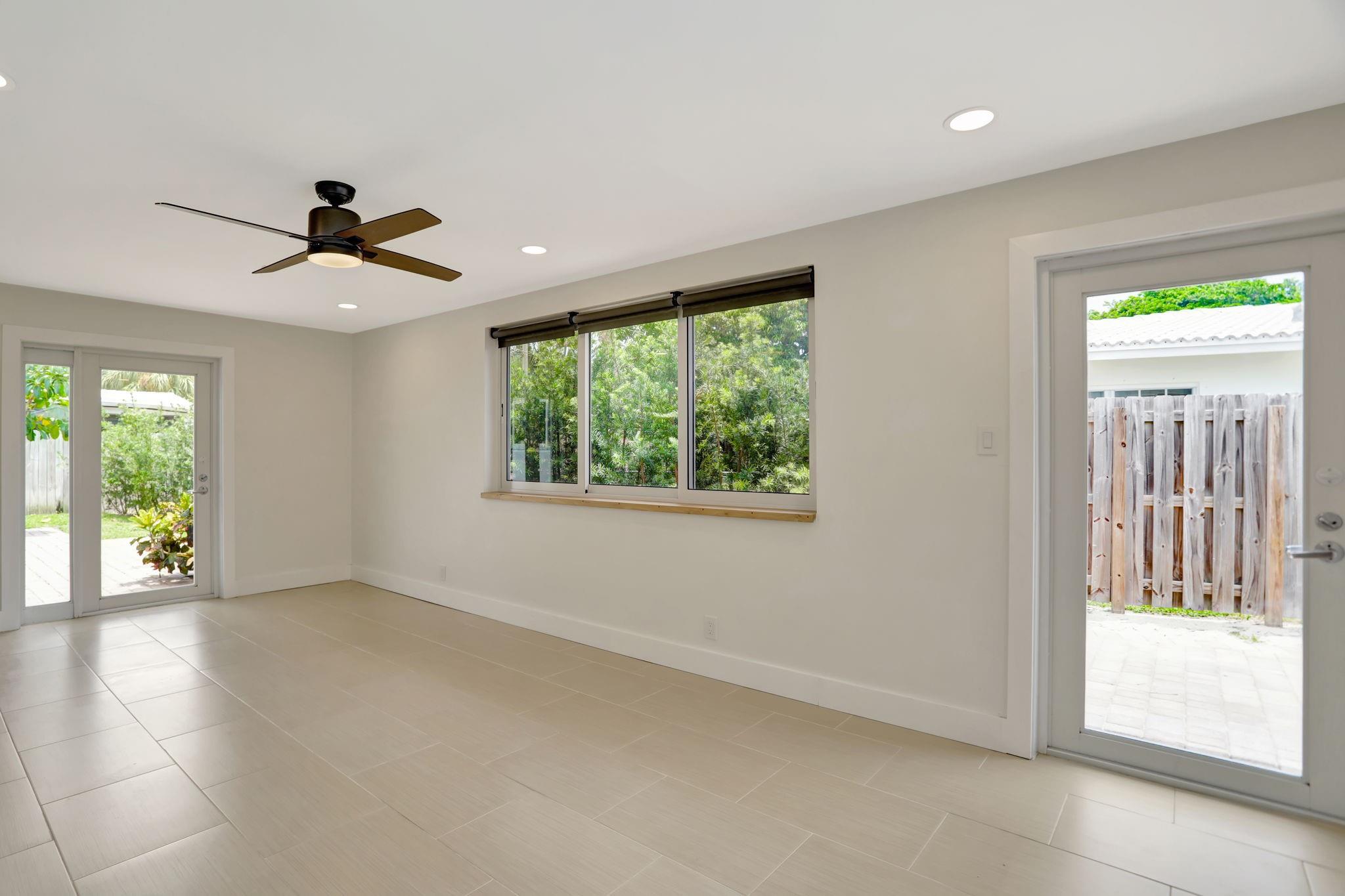 Lighthouse Point First Se - Residential