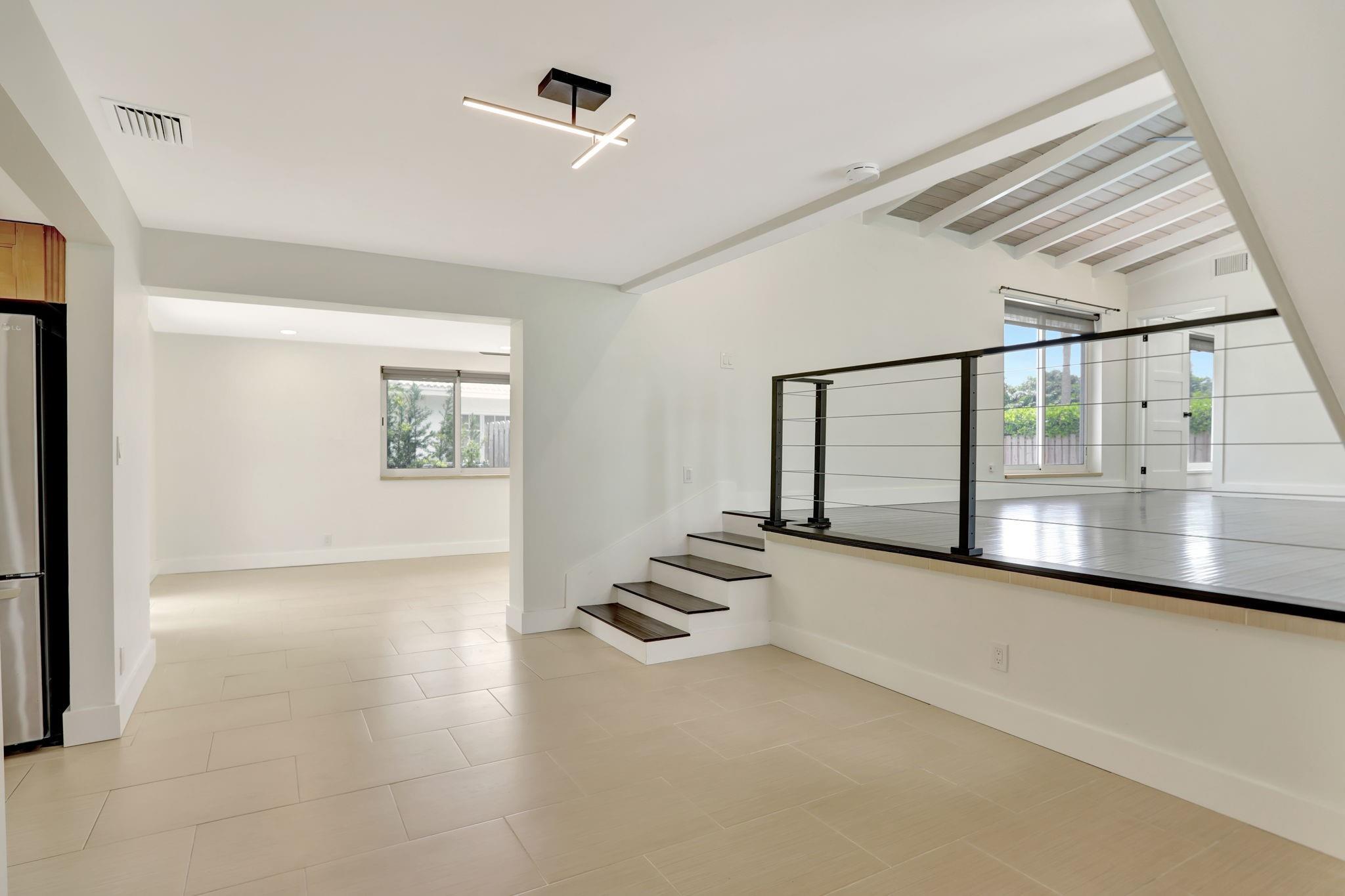 Lighthouse Point First Se - Residential