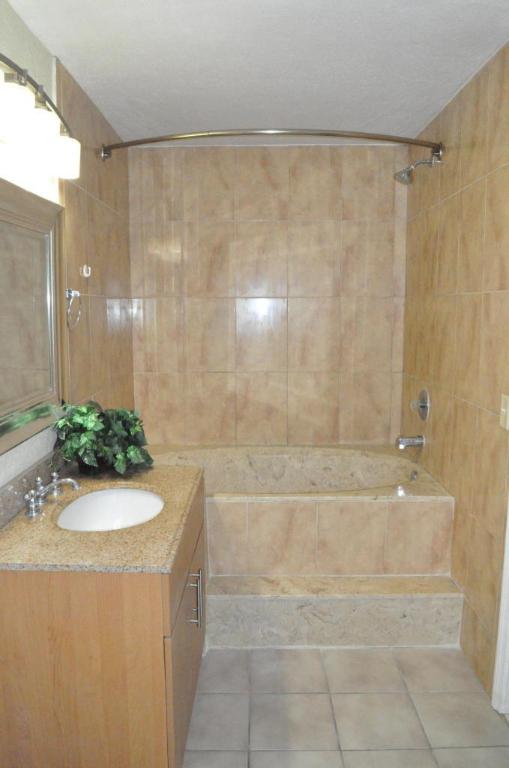 CROSSINGS OF BOYNTON BEACH CONDO - Residential