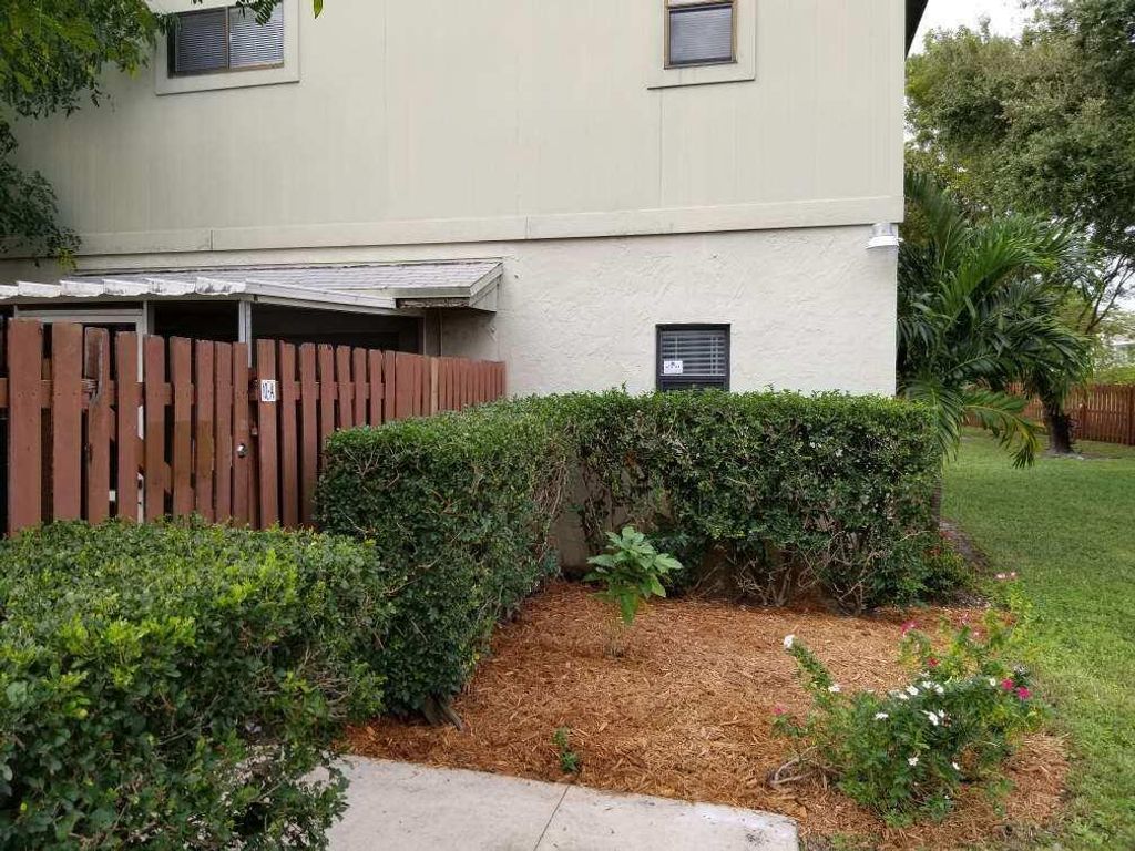 Photo of 10 Crossings Circle #A, Boynton Beach, FL 33435 (MLS # R11133003)