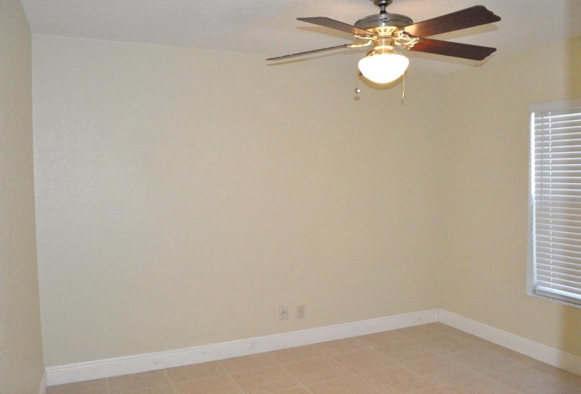 CROSSINGS OF BOYNTON BEACH CONDO - Residential