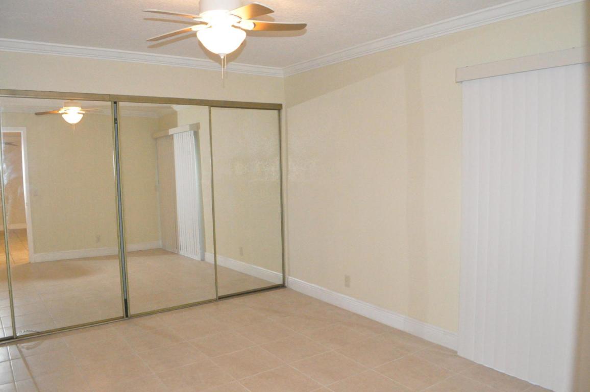 CROSSINGS OF BOYNTON BEACH CONDO - Residential