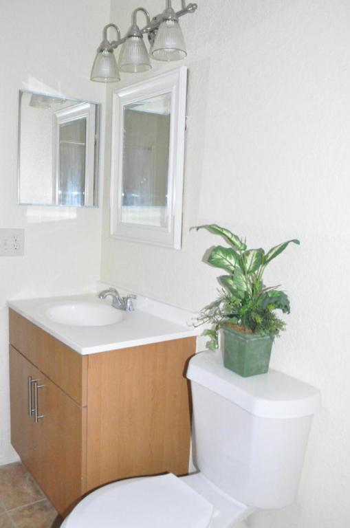 CROSSINGS OF BOYNTON BEACH CONDO - Residential