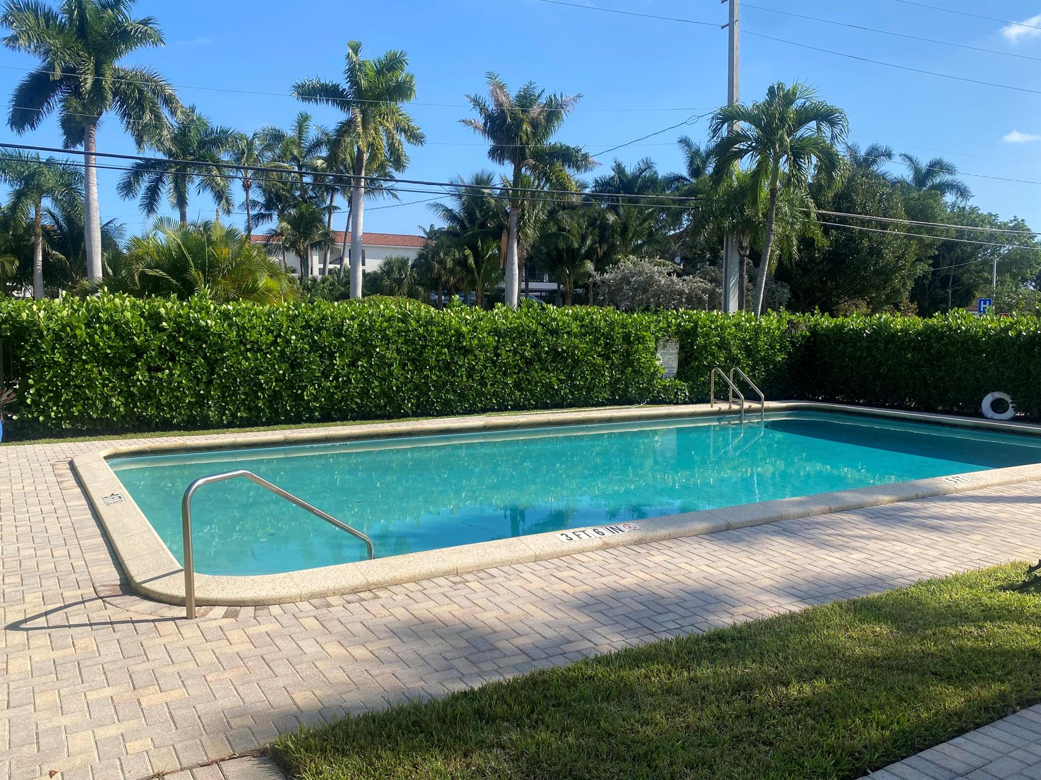 FAIRFIELD APTS COND - Residential