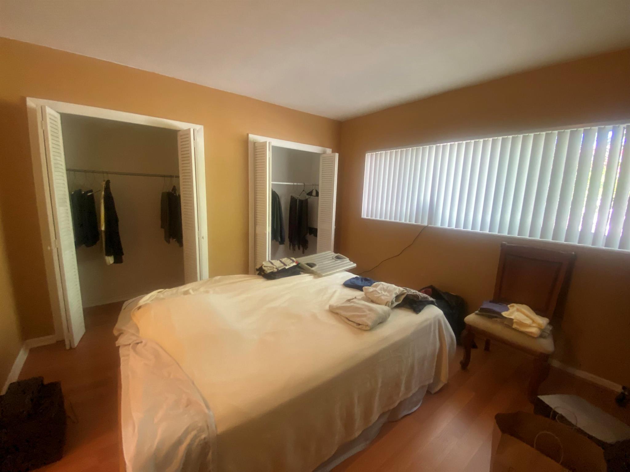 2303 S Federal Highway N-17