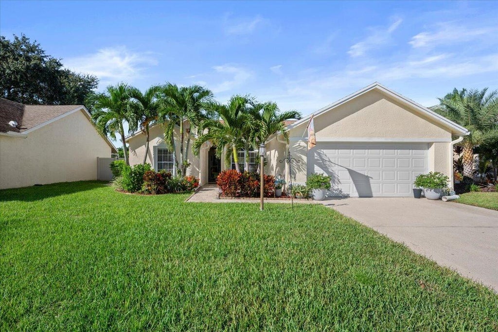Photo of 13016 MEADOWBREEZE Drive, Wellington, FL 33414 (MLS # B26094402)