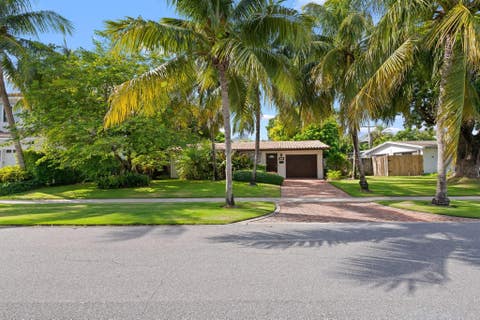 Tiny photo for 1001 NE 2nd Terrace, Boca Raton, FL 33432 (MLS # B26029808)