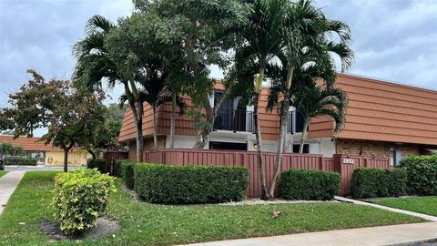 Tiny photo for 2852 Waterford Drive #2852, Deerfield Beach, FL 33442 (MLS # F10536450)
