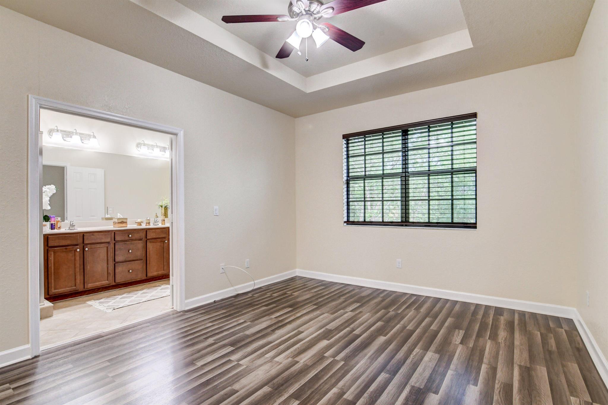 WELLINGTON PARC - Residential Lease