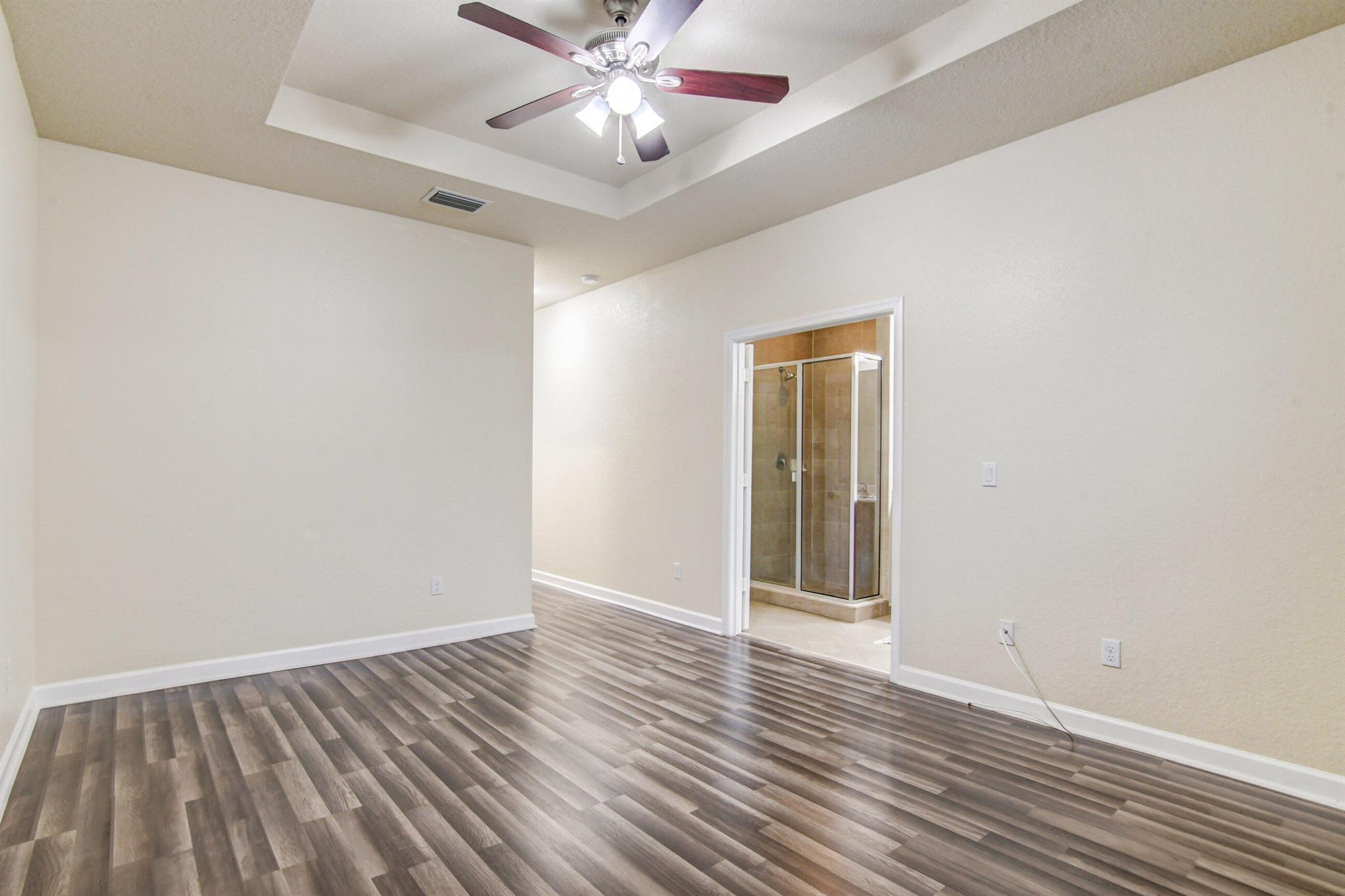 WELLINGTON PARC - Residential Lease