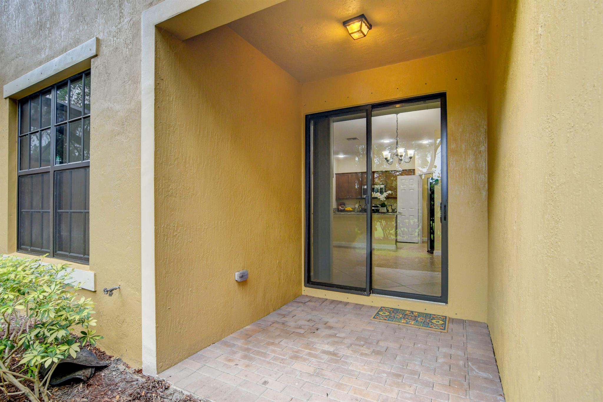 WELLINGTON PARC - Residential Lease