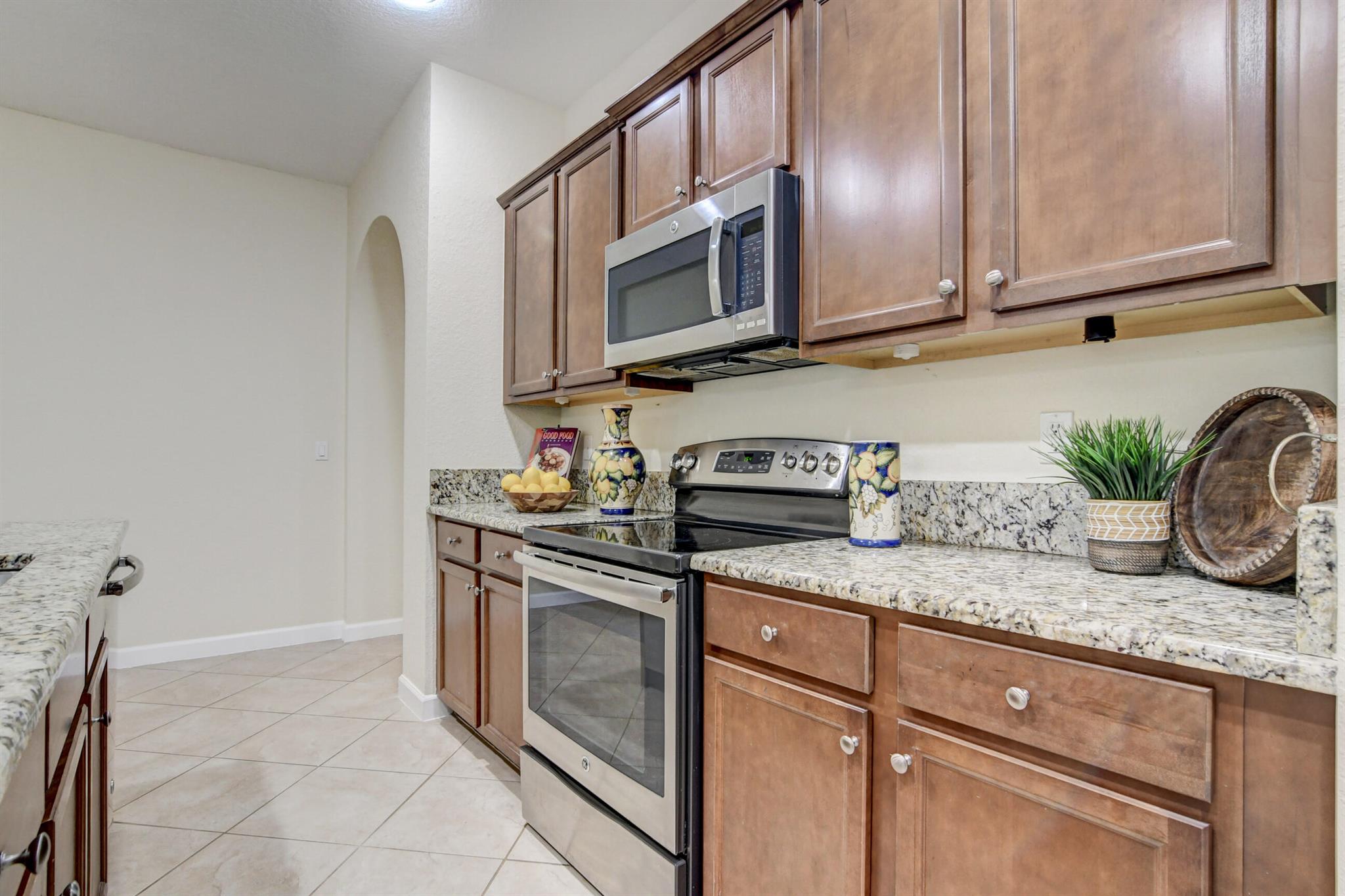 WELLINGTON PARC - Residential Lease