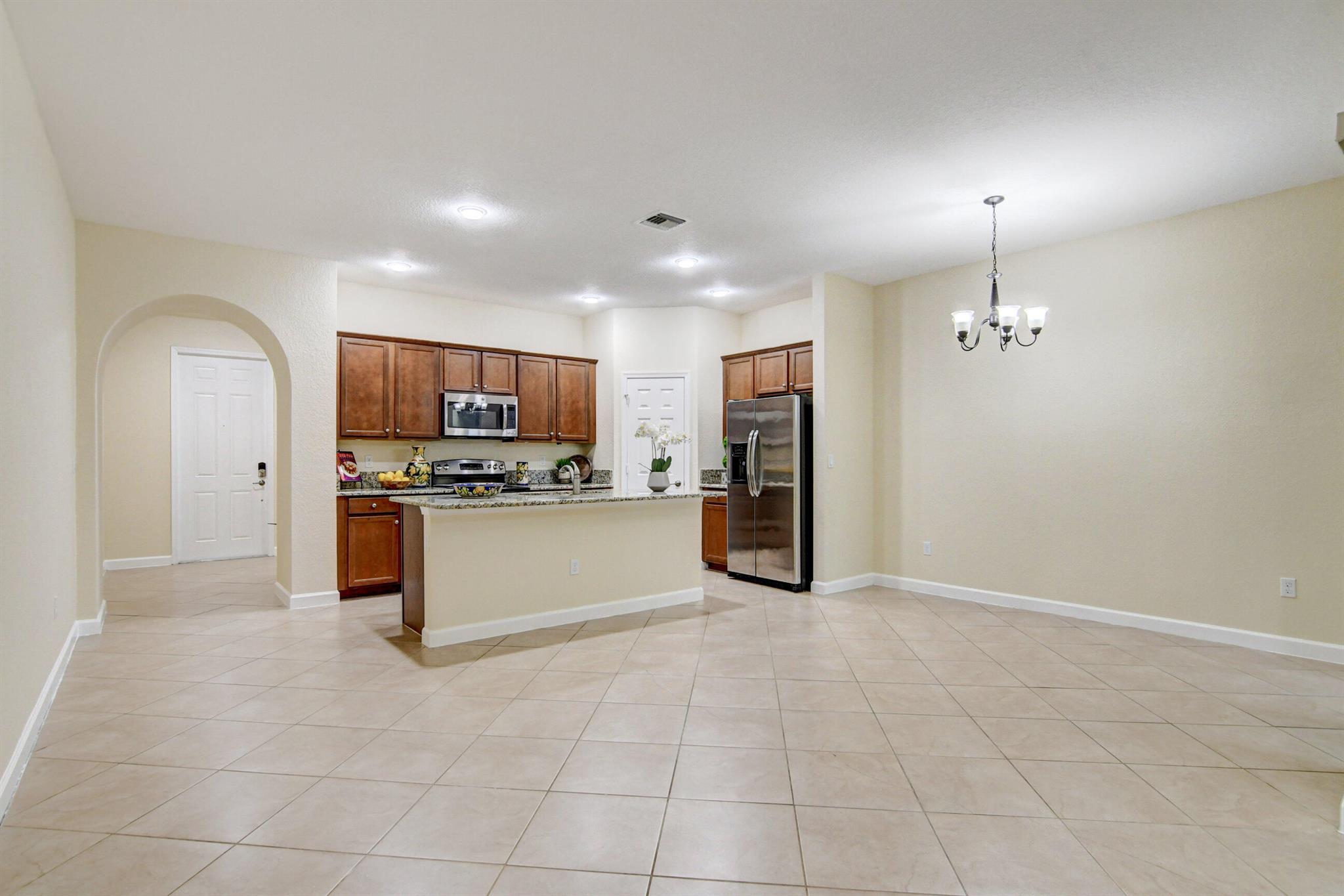 WELLINGTON PARC - Residential Lease