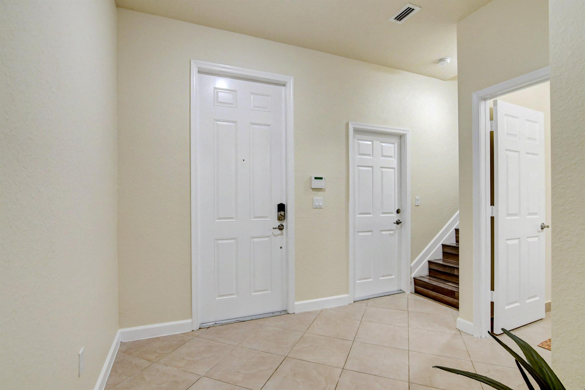 WELLINGTON PARC - Residential Lease