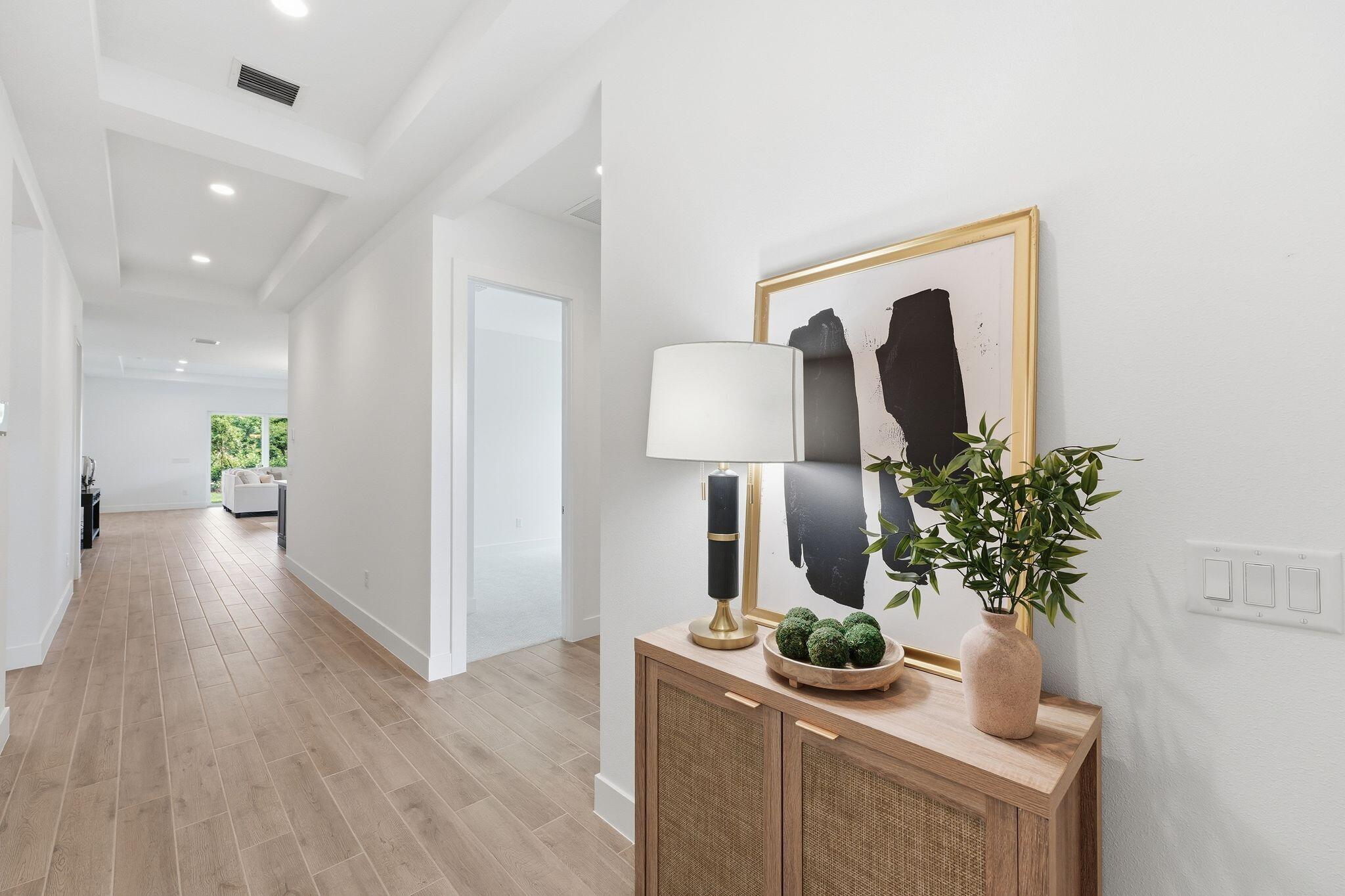 6883 68th Square, Vero Beach, FL, 32967/$619,000 3 6883 68th Square