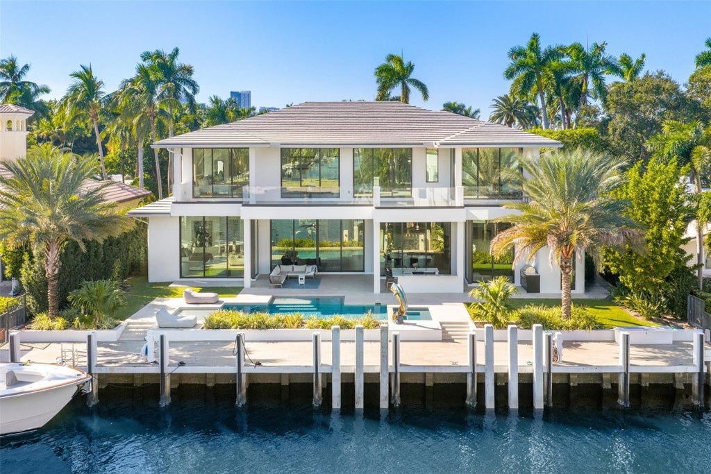 Photo of 100 Royal Palm Drive, Fort Lauderdale, FL 33301 (MLS # F10542832)