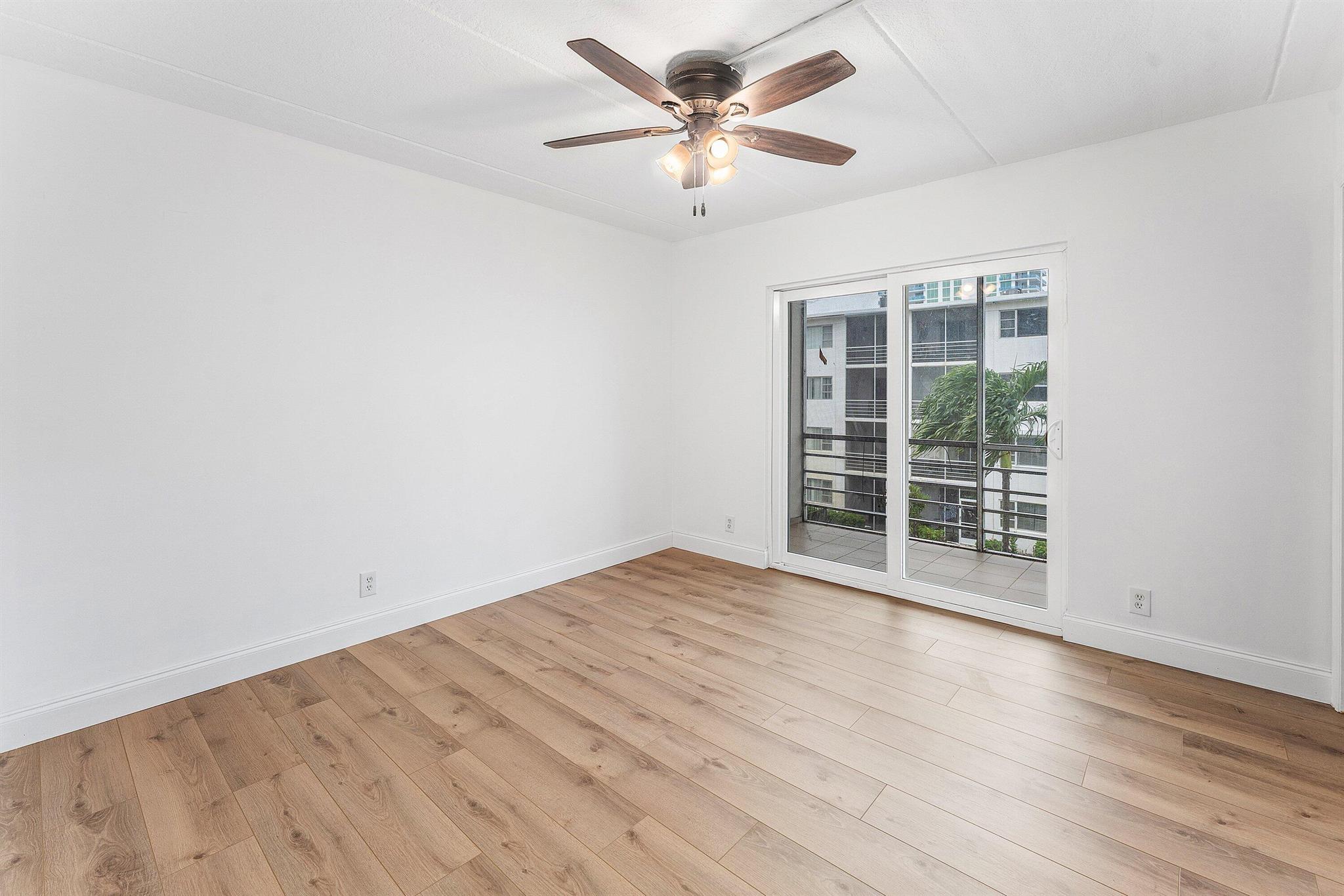 REGENCY SURF & RACQUET CL - Residential Lease