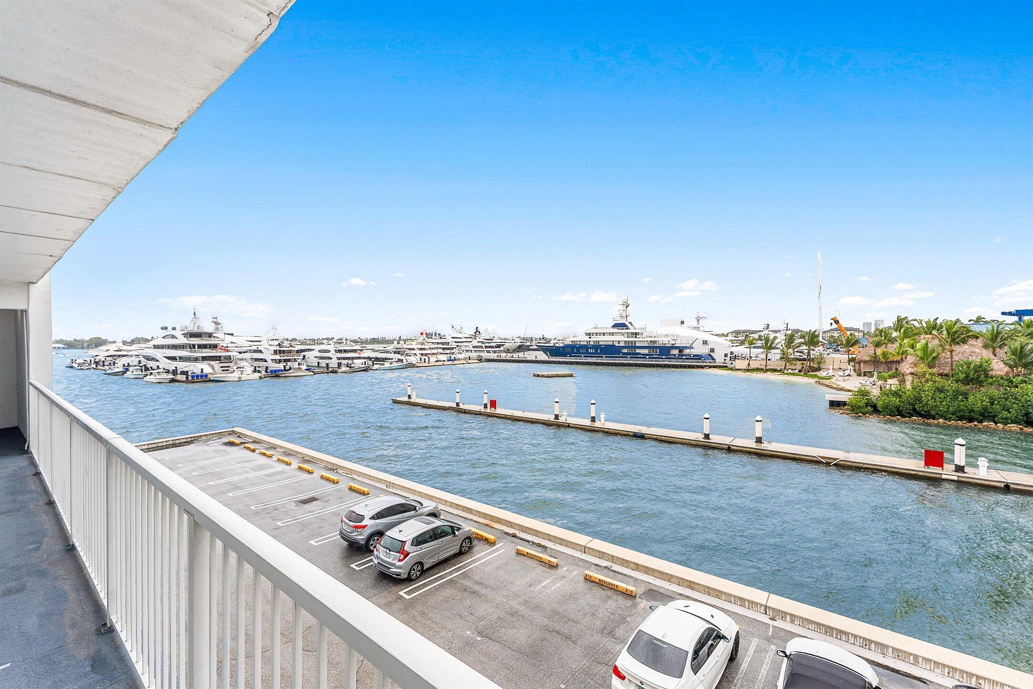 REGENCY SURF & RACQUET CL - Residential Lease