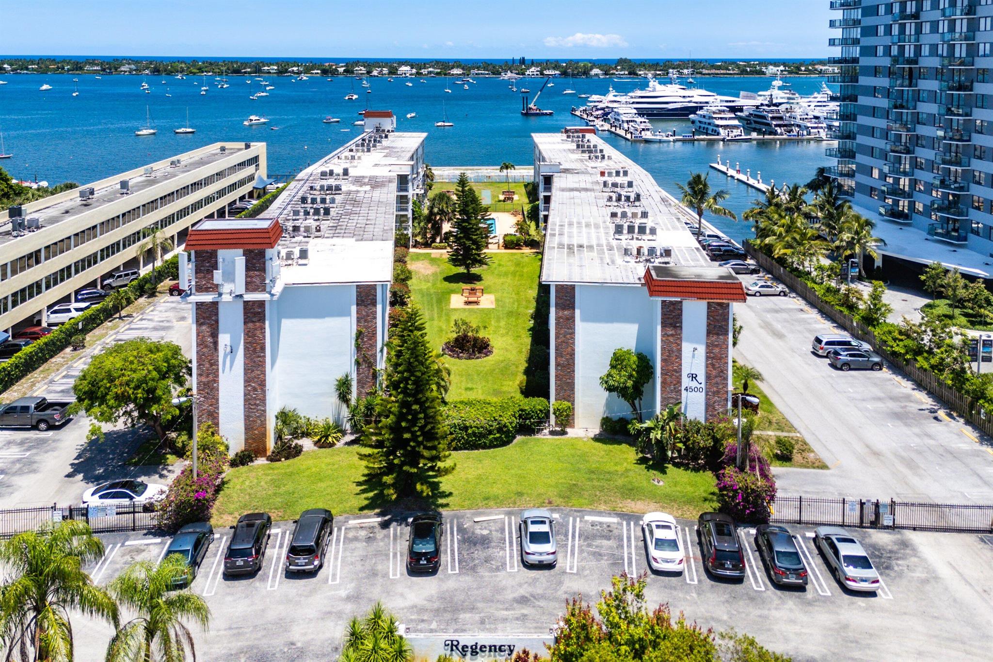 REGENCY SURF & RACQUET CL - Residential Lease