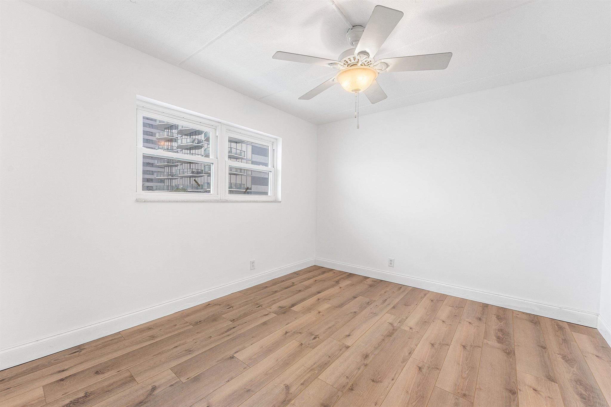 REGENCY SURF & RACQUET CL - Residential Lease