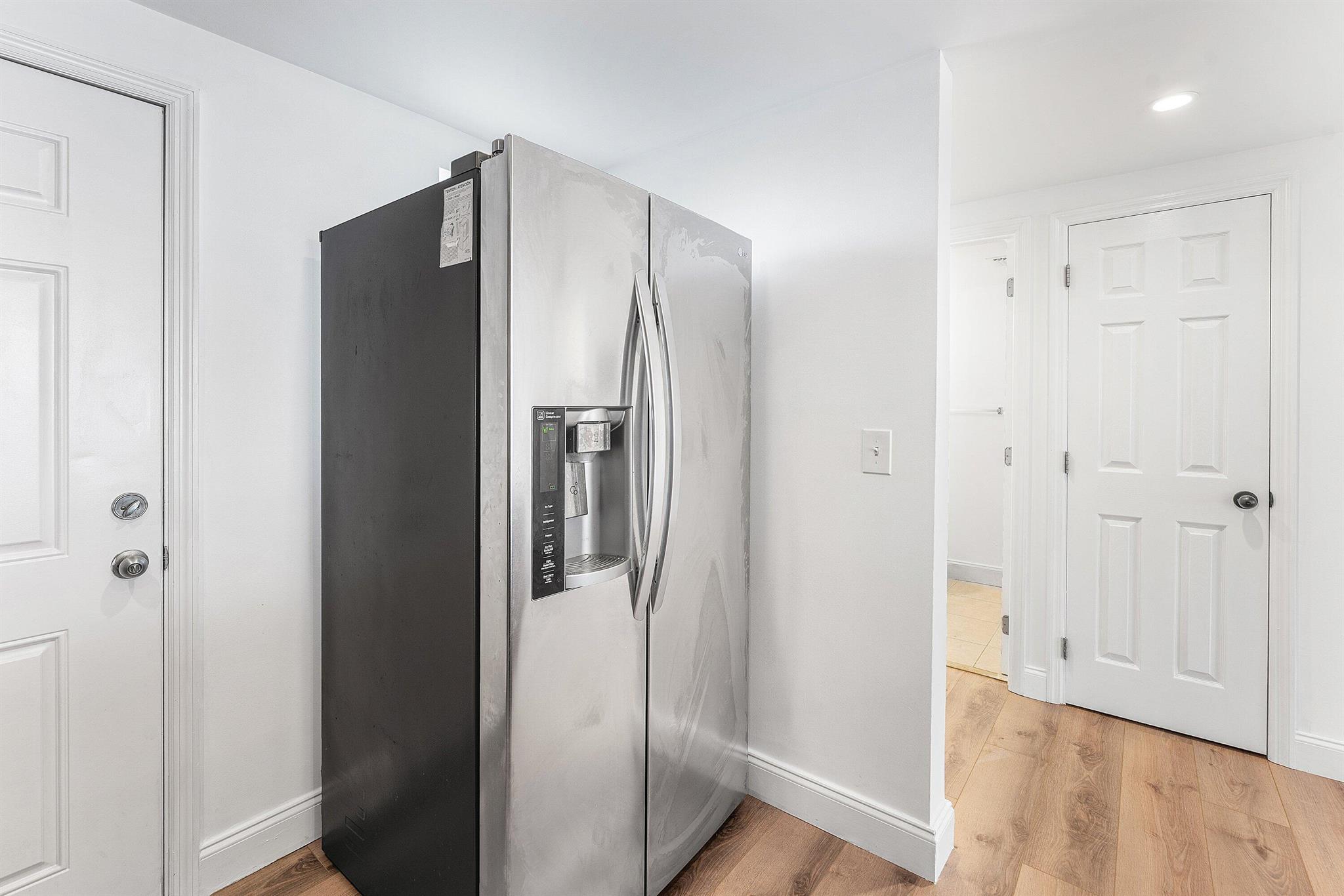 REGENCY SURF & RACQUET CL - Residential Lease